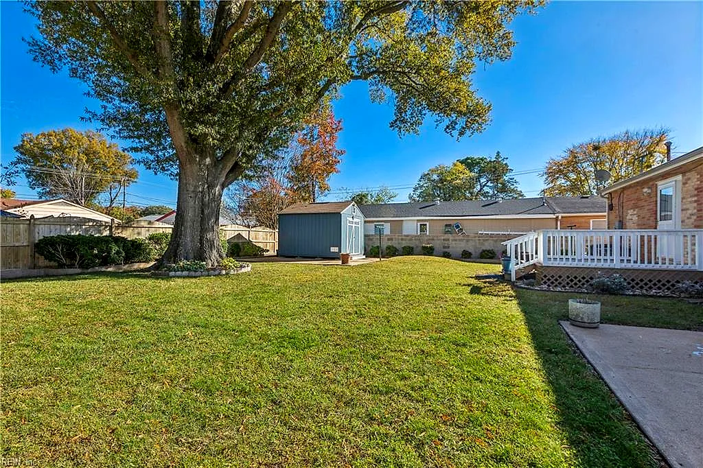 702 Kings View Ct, Hampton — photo