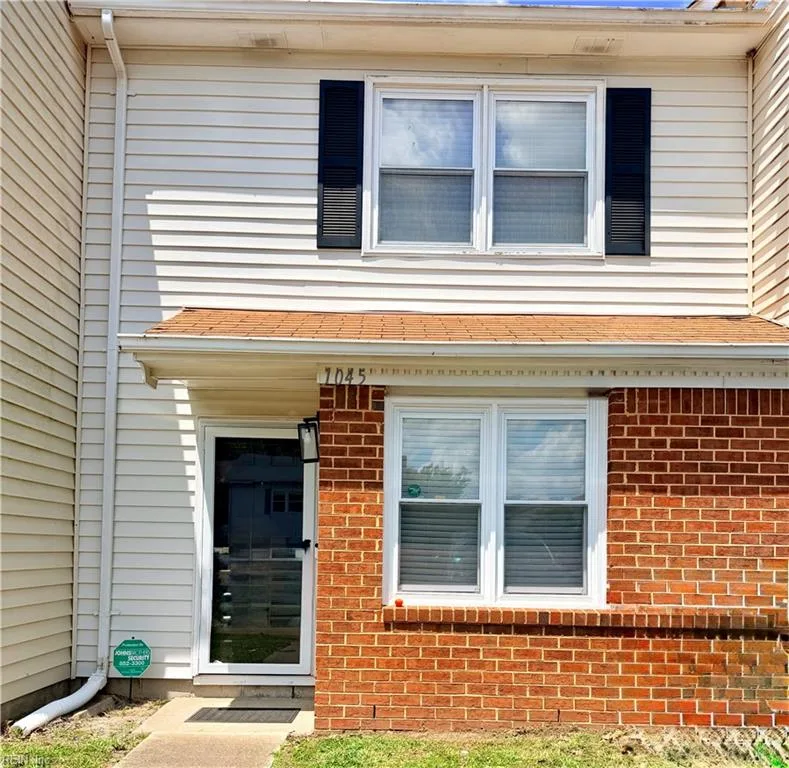 1045 Commonwealth PL, VIRGINIABEACH VA 23464