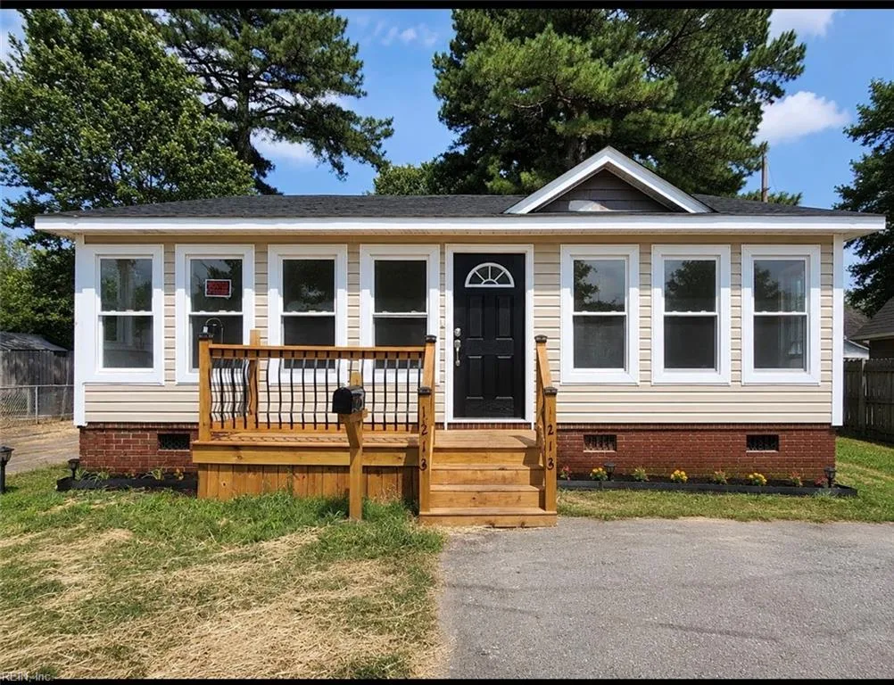 1213 Cavalier BLVD, PORTSMOUTH VA 23701