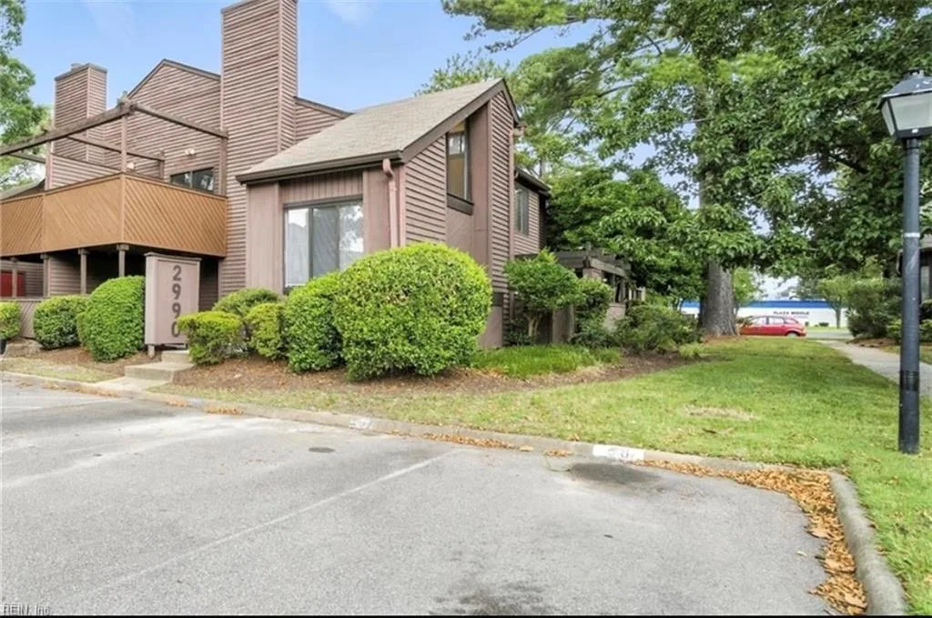 2990 Saint Albans CMN, VIRGINIABEACH VA 23452