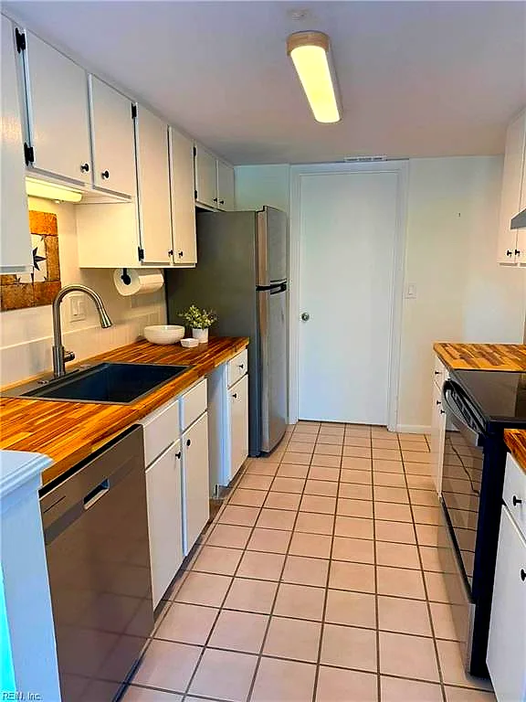 2990 Saint Albans Cmn, Virginia Beach — photo