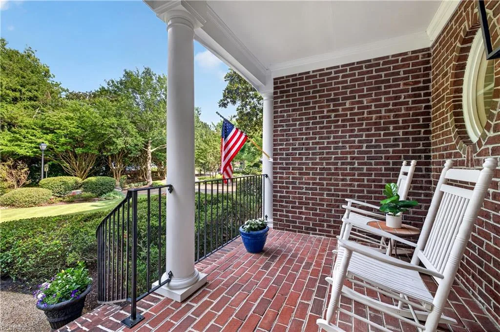 1077 Caton Dr, Virginia Beach — photo