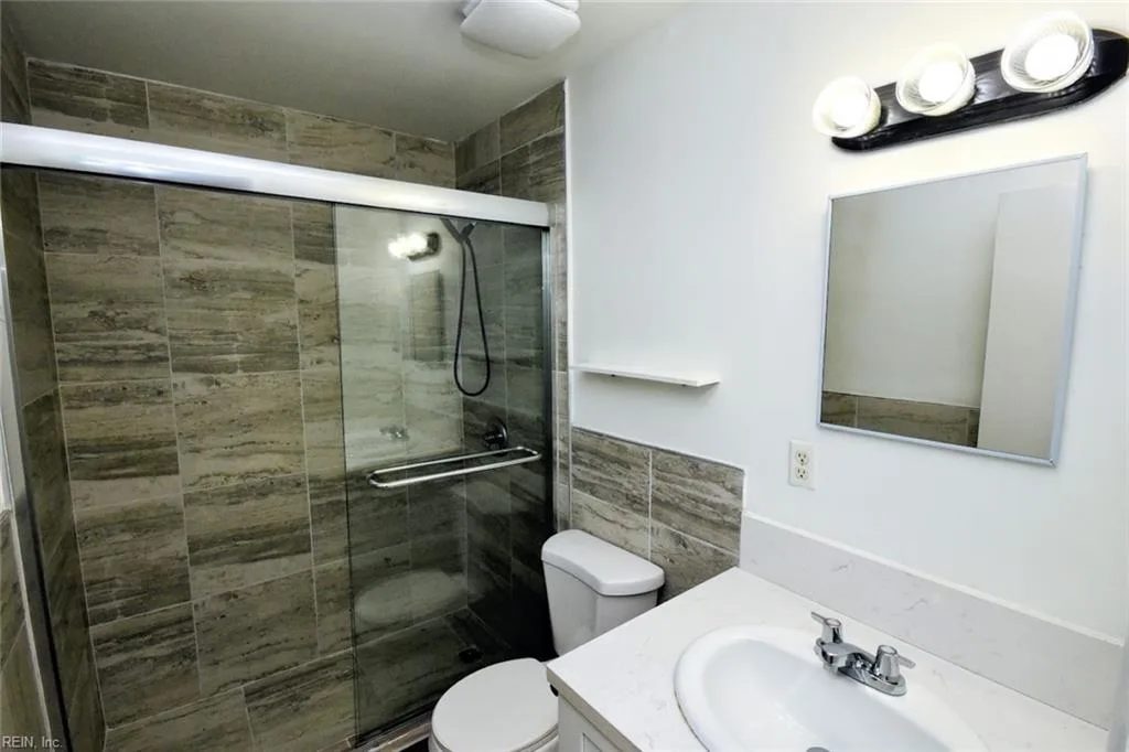437 Barberton DR, VIRGINIABEACH VA 23451