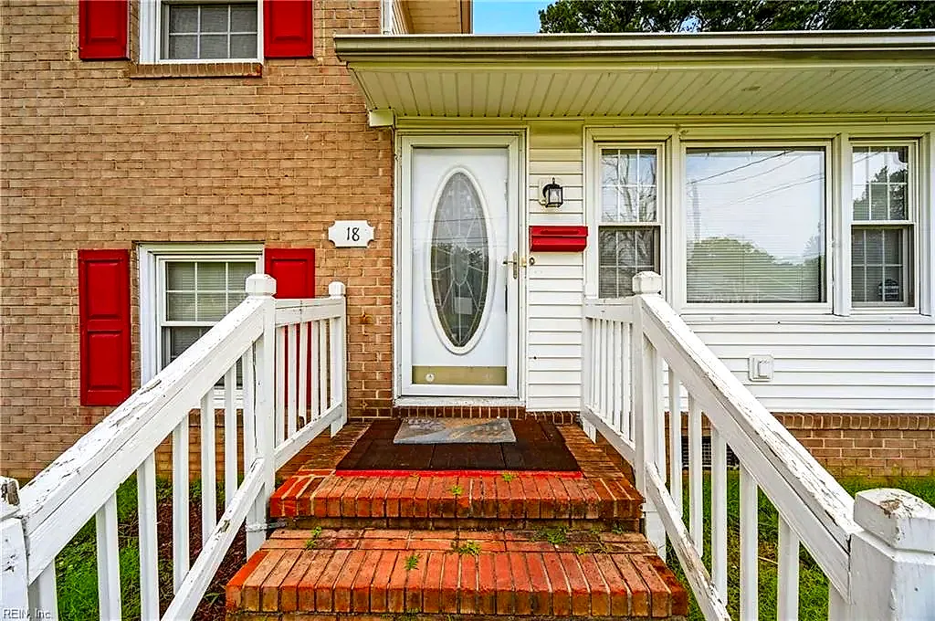 18 Janet Dr, Hampton — photo