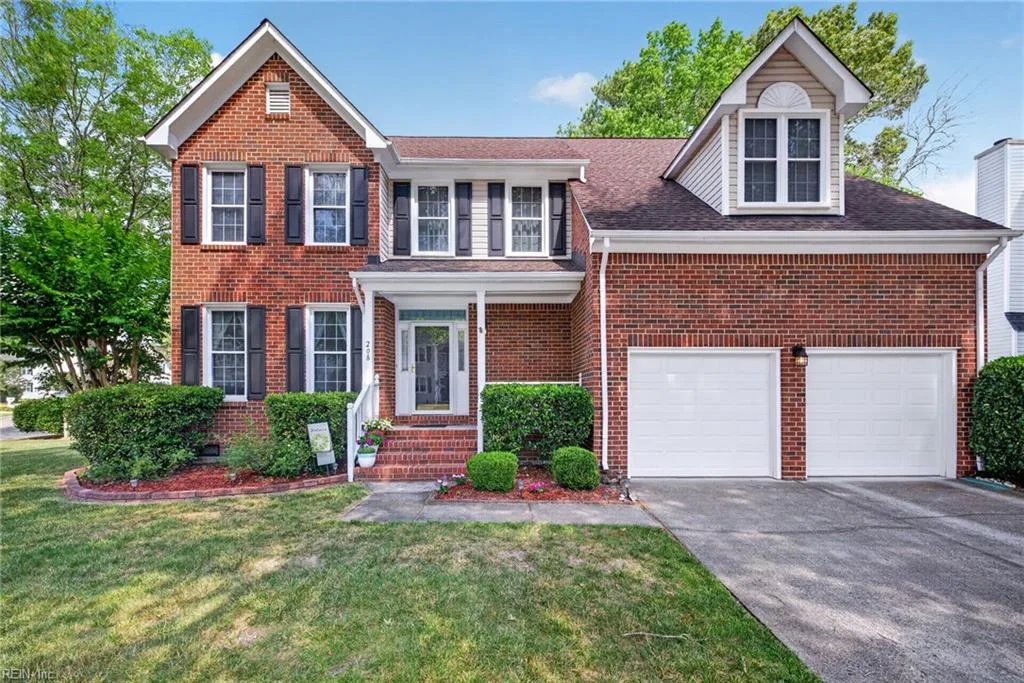208 Robinhood RD, CHESAPEAKE VA 23322