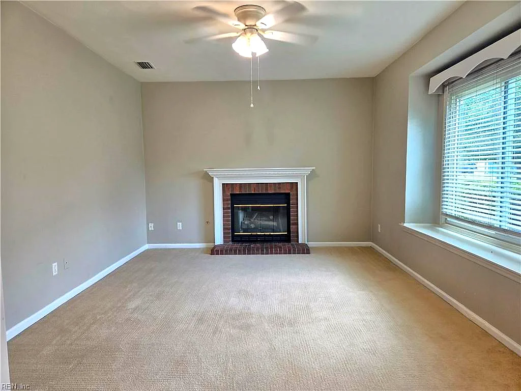 636 Creekwood Dr, Chesapeake — photo