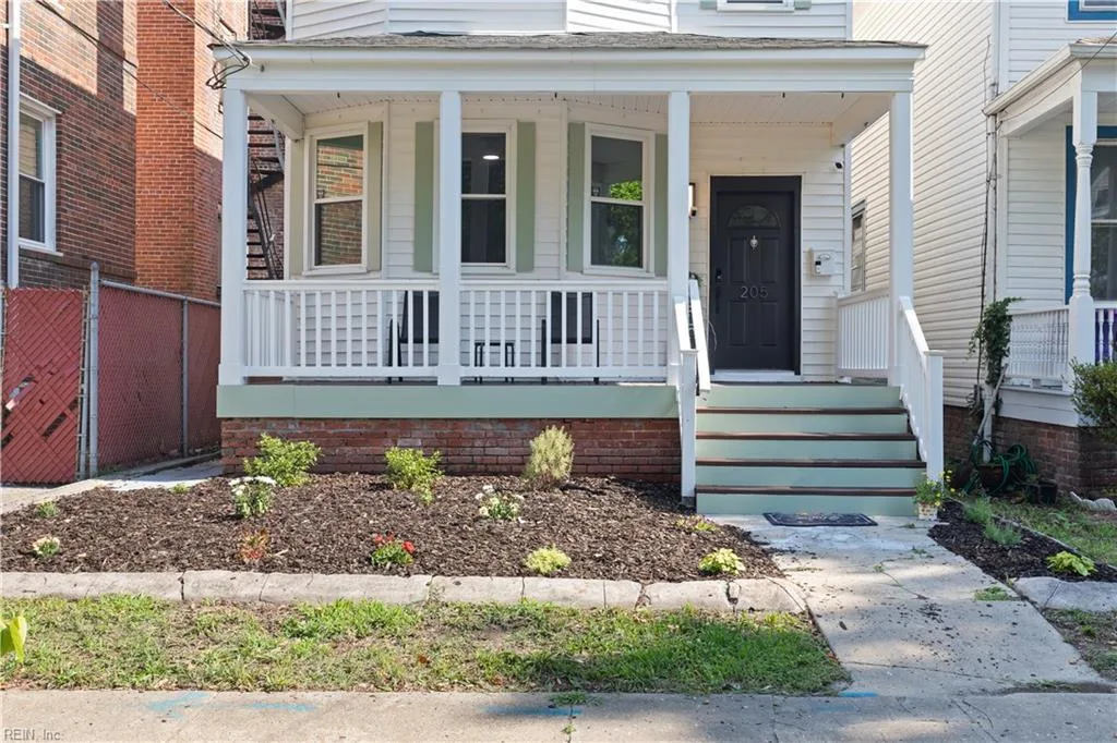 205 W 36th ST, NORFOLK VA 23504