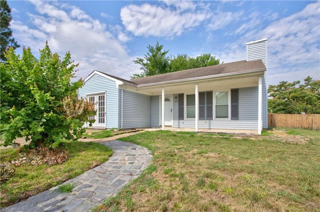 1901 Stillwood LN, VIRGINIABEACH VA 23456