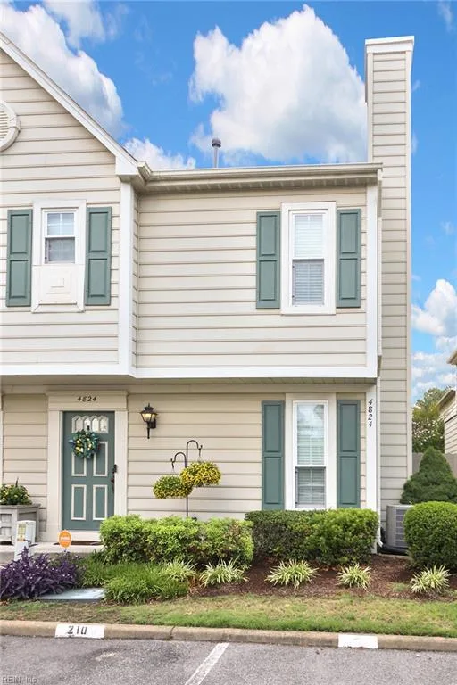 4824 Haymarket DR, VIRGINIABEACH VA 23462