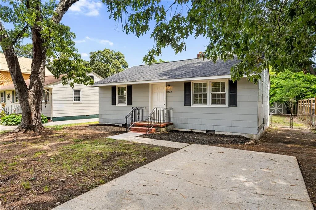 1522 Walnut AVE, CHESAPEAKE VA 23325