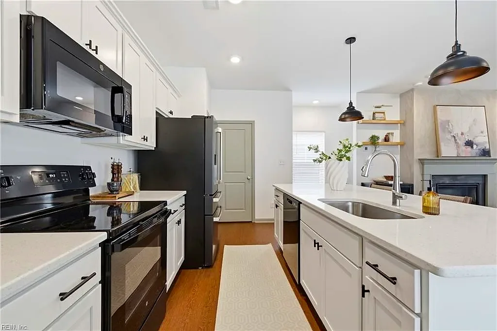 137 Mizzen Quarter Loop, Yorktown — photo