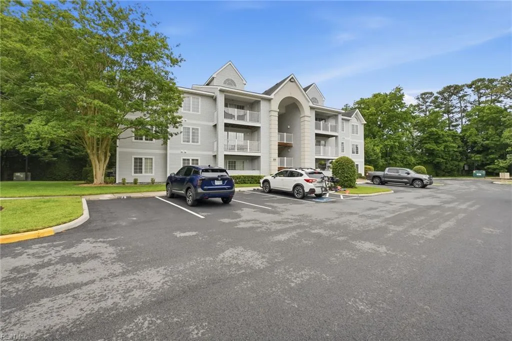 904 Charnell DR #303, VIRGINIABEACH VA 23451