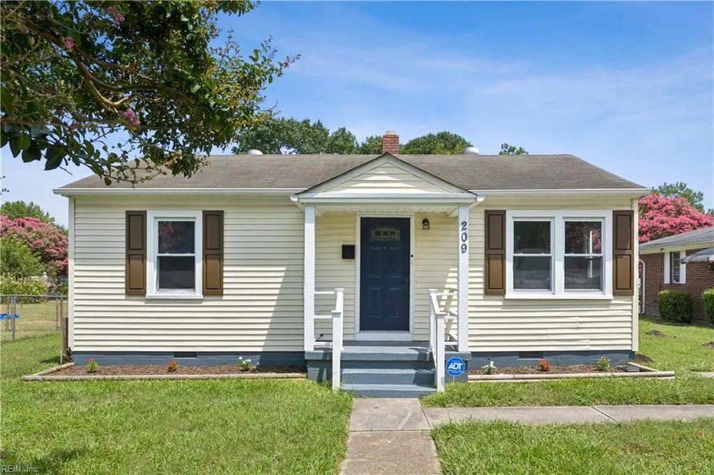 209 Woodstock ST, PORTSMOUTH VA 23701