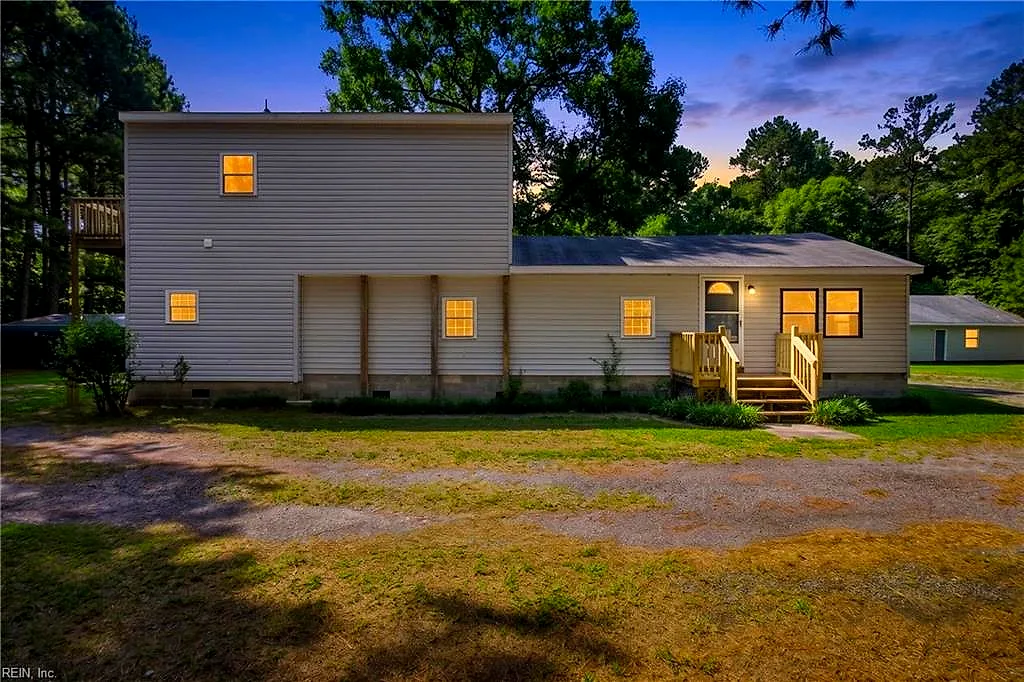 8368 Whispering Pines TRL, WINDSOR VA 23487
