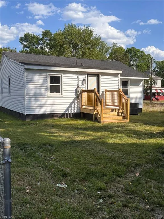 2335 Courtney AVE, NORFOLK VA 23504