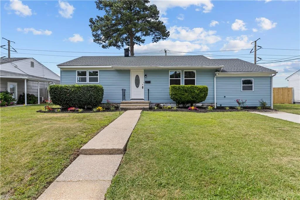 2517 Lynnriver DR, VIRGINIABEACH VA 23452