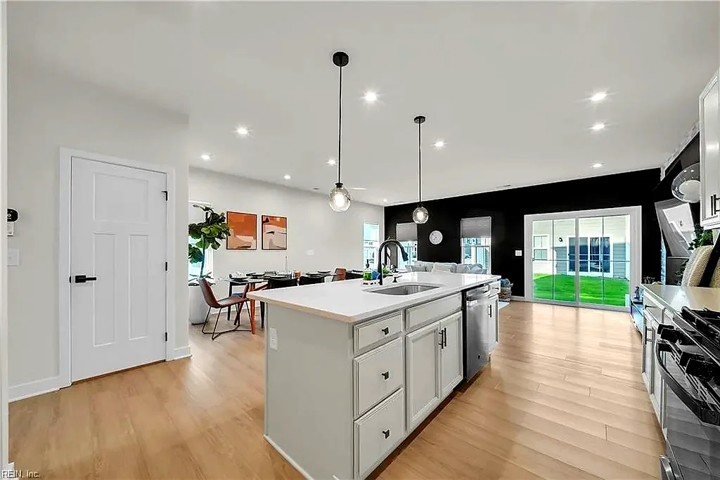 1607 Songbird Ln, Chesapeake — photo