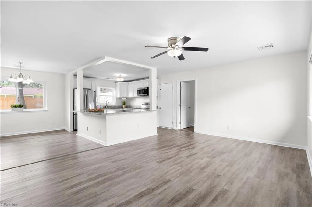 3517 Victoria Dr, Virginia Beach — photo