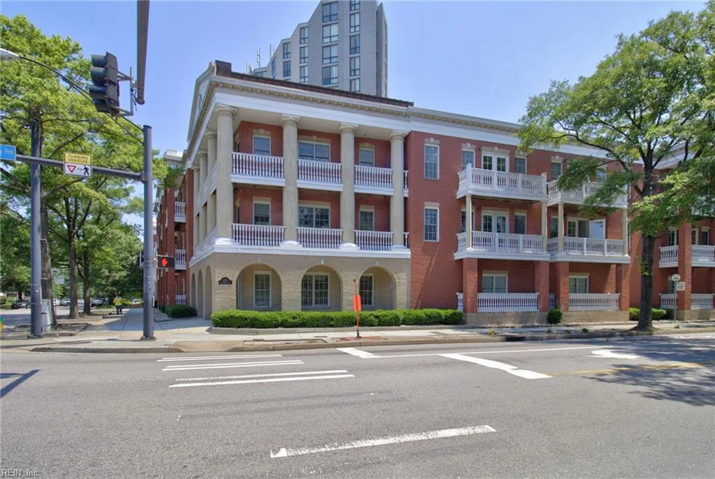 450 Princess Anne RD W #202, NORFOLK VA 23517