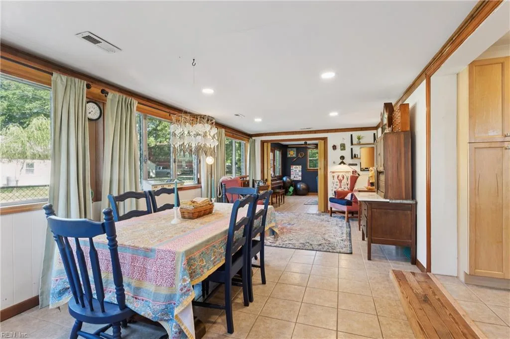 679 Shore Dr, Hartfield — photo