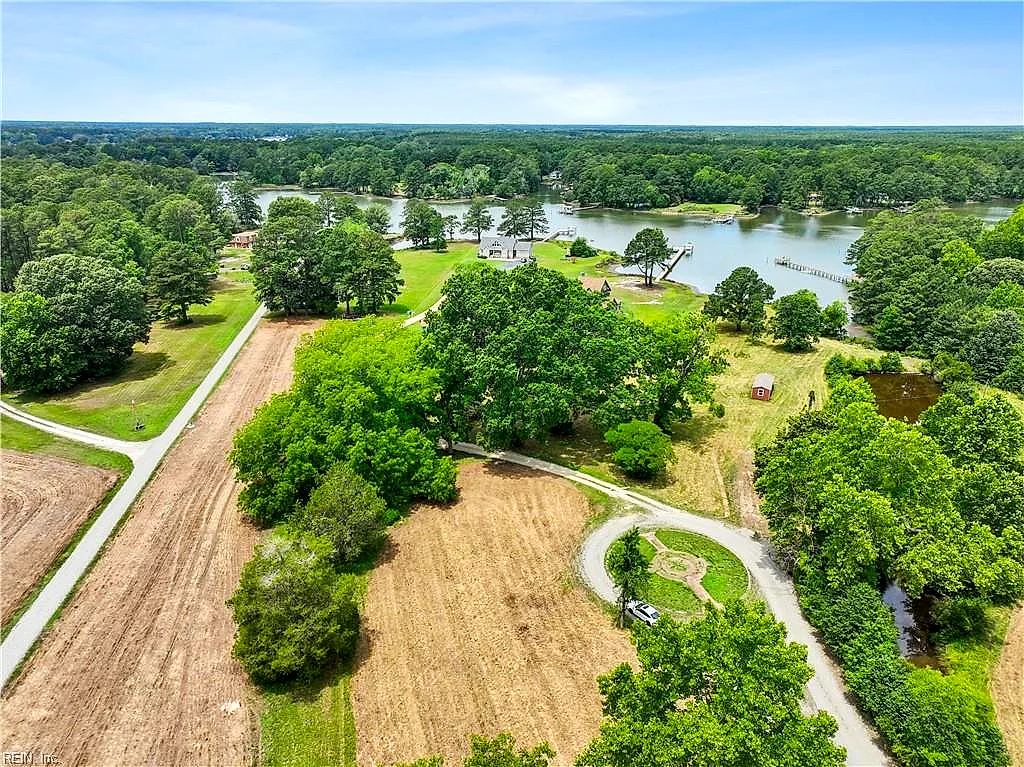 1458 New Point Comfort Hwy, Mathews — photo