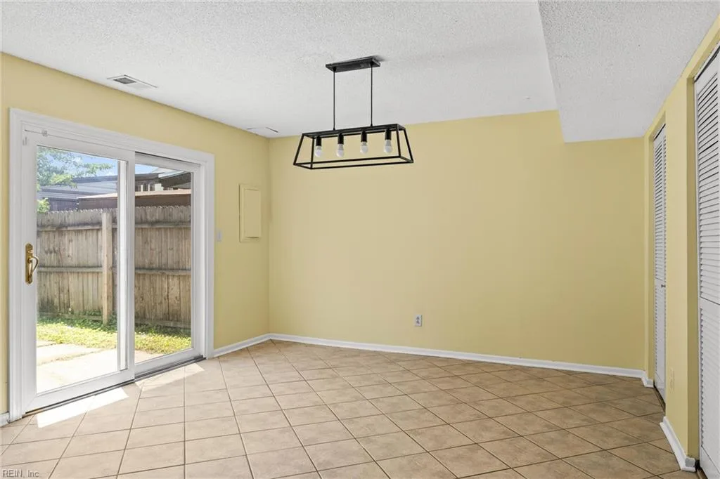 3301 Waterman Rd, Virginia Beach — photo