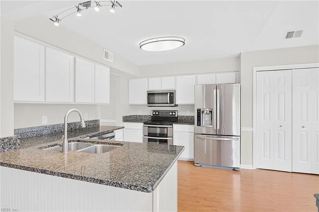1905 Clifton Bridge DR, VIRGINIABEACH VA 23456