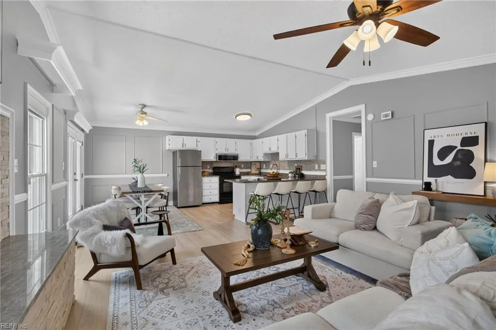 16 E Davis Rd, Hampton — photo