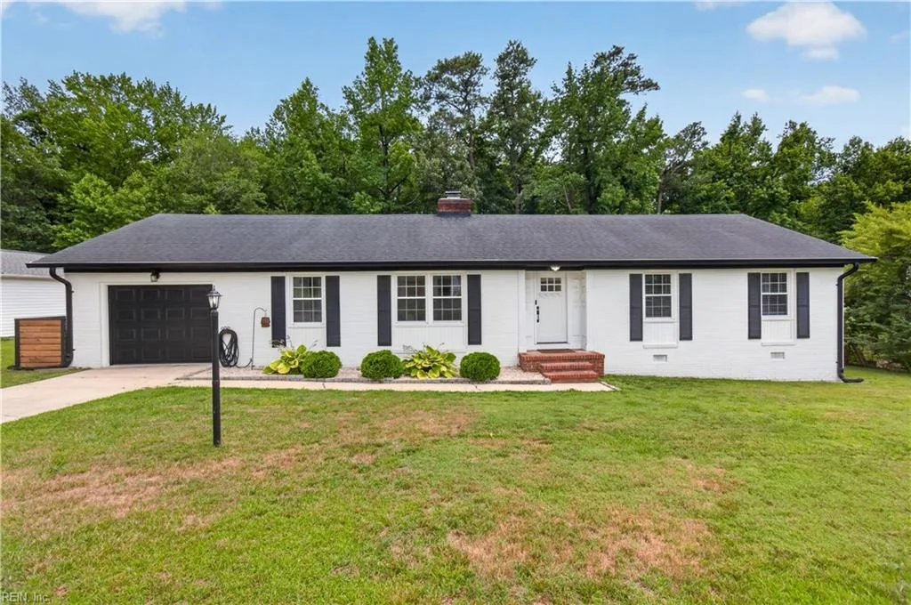 1621 Ronald DR, SUFFOLK VA 23434