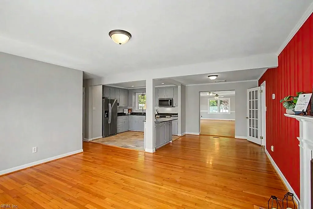 106 Crandol Dr, Yorktown — photo