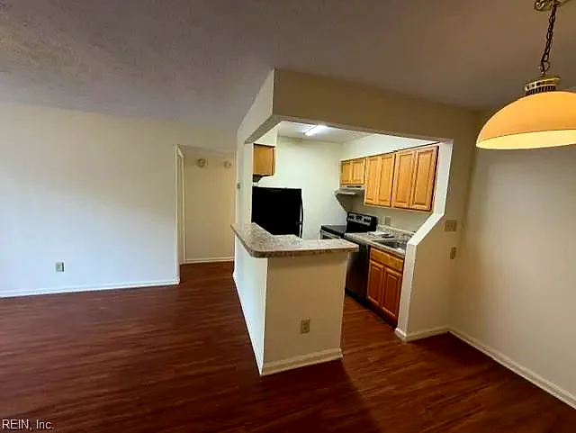 8 Wells Ct, Hampton — photo