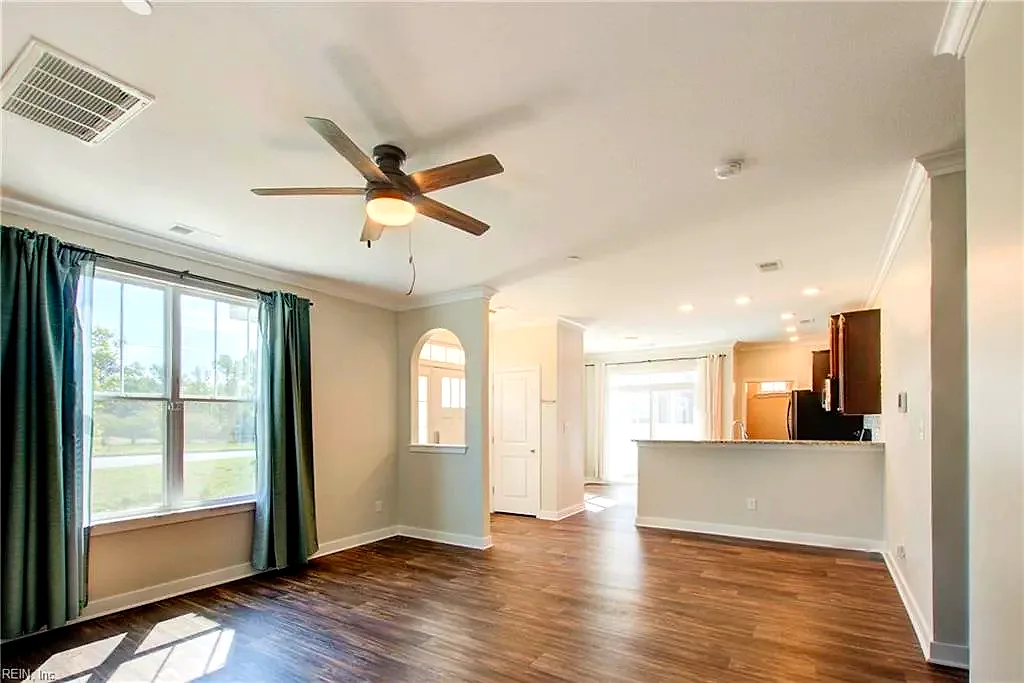 609 Fishers Ct, Hampton — photo