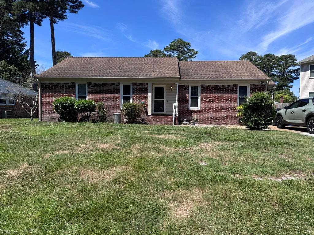 2824 Augusta CIR, VIRGINIABEACH VA 23453