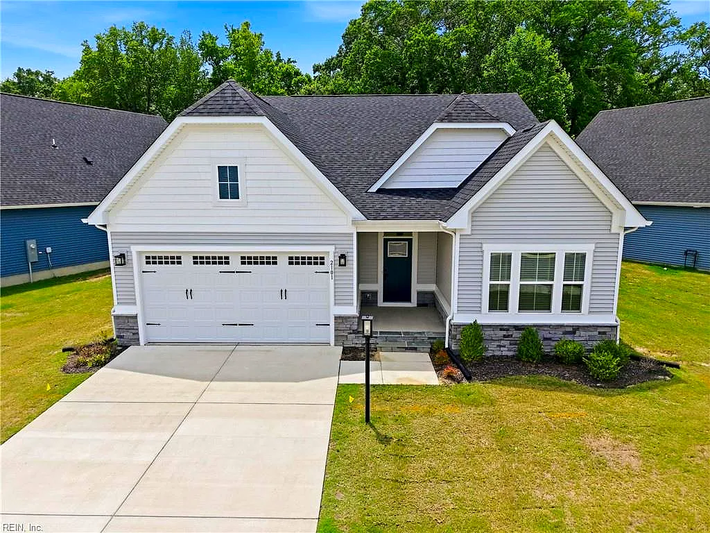 2101 Mainsail DR, CARROLLTON VA 23314