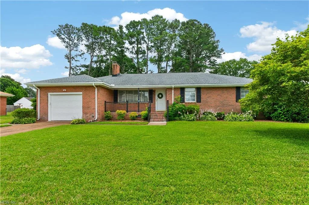 5729 Hawthorne LN, PORTSMOUTH VA 23703