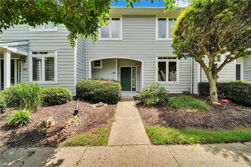 1039 Porte Harbour ARCH, HAMPTON VA 23664