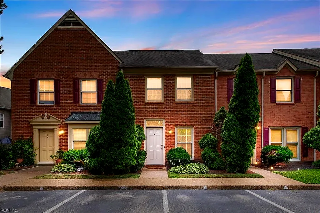 924 Lucas Creek RD #2, NEWPORT NEWS VA 23608