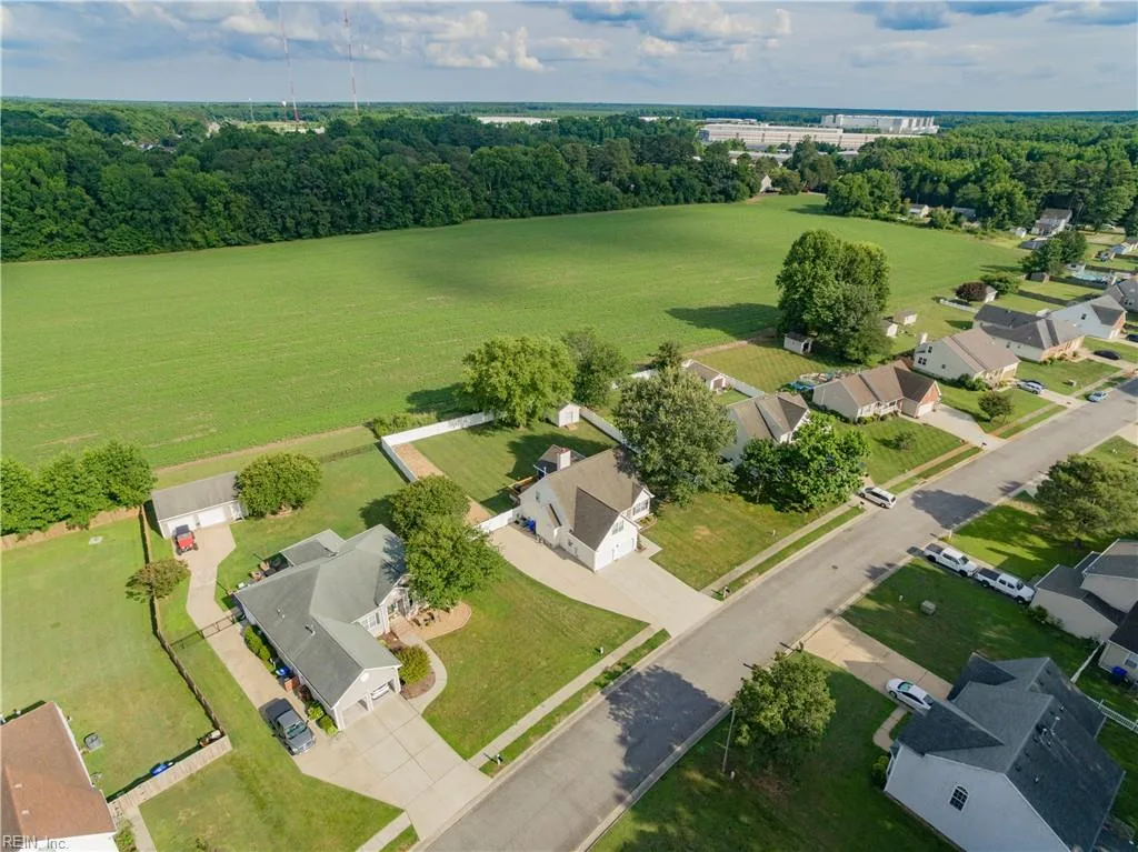 4018 Hargrove Lndg, Suffolk — photo