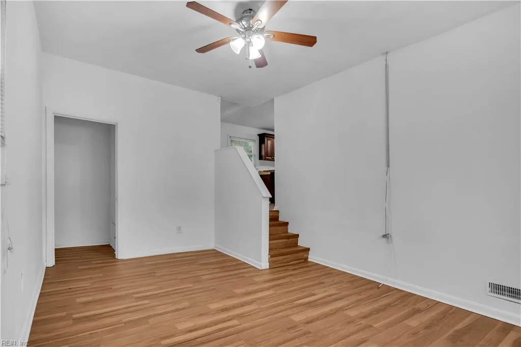 242 Bannon Ct, Hampton — photo