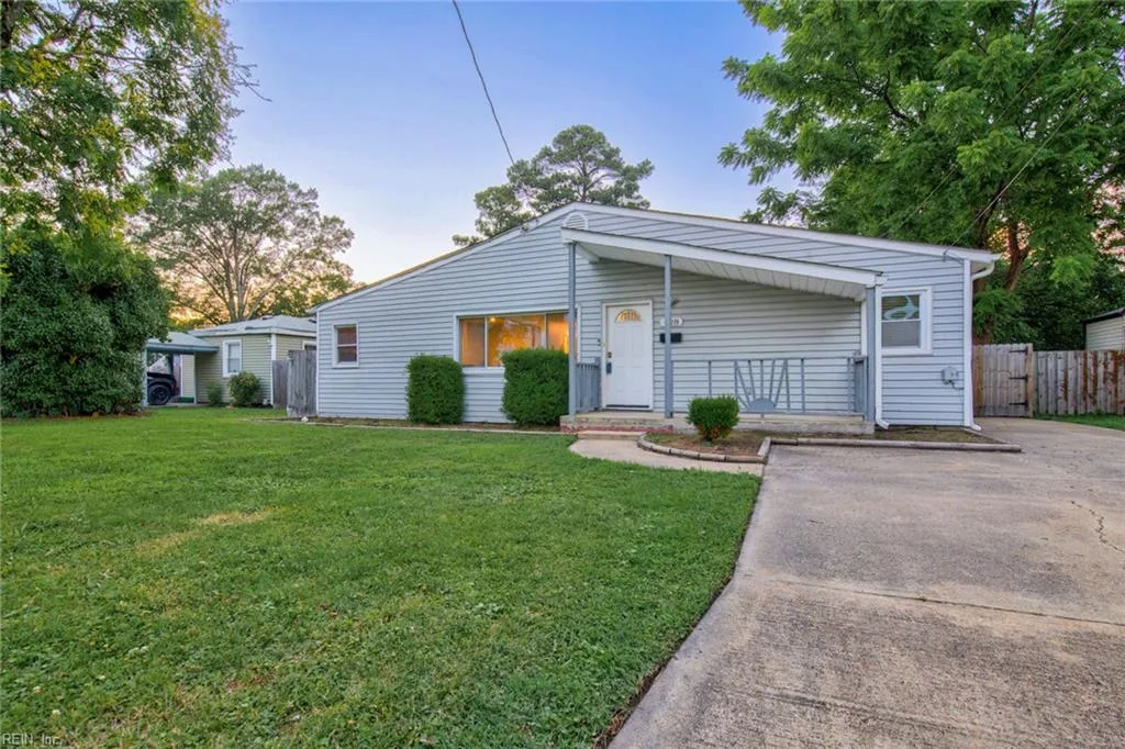 428 Draper DR, NORFOLK VA 23505