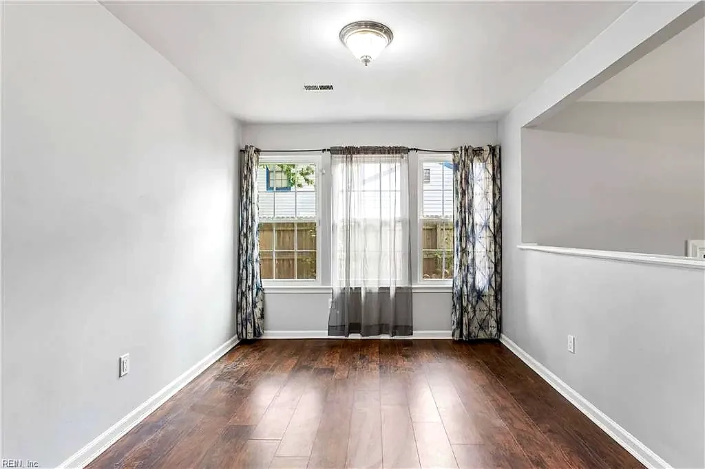 453 Wyn Dr, Newport News — photo