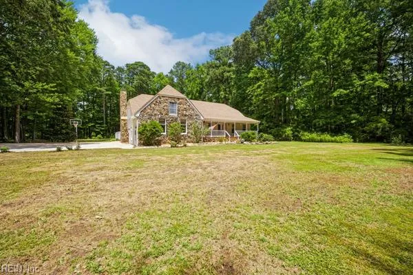 1028 Pleasant Ridge Dr, Chesapeake — photo
