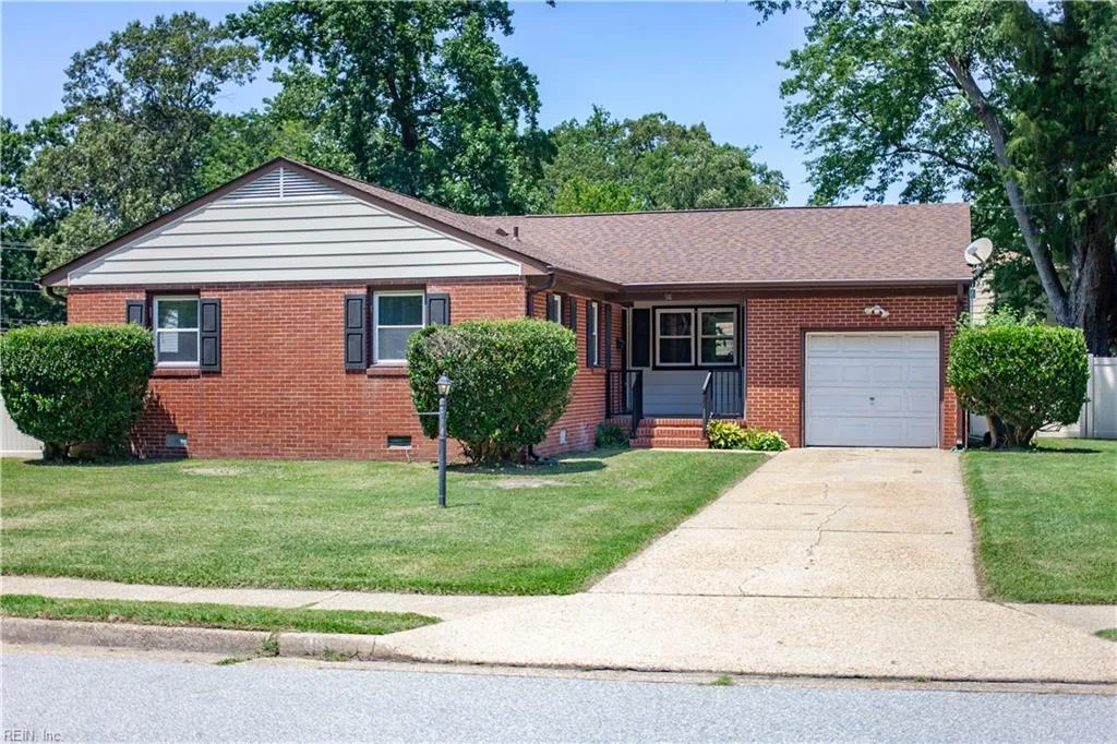 98 Fort Worth ST, HAMPTON VA 23669