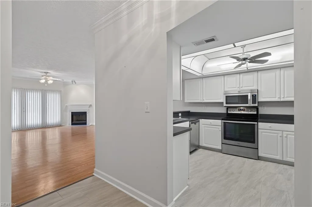 128 Genoa Dr #19, Hampton — photo