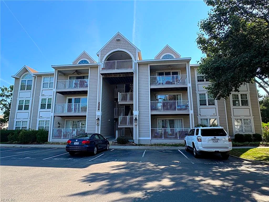 2204 Lesner Cres #200, Virginia Beach — photo