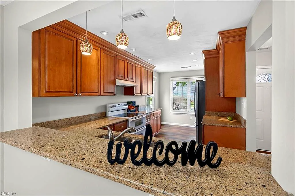 1069 Guest Dr, Virginia Beach — photo