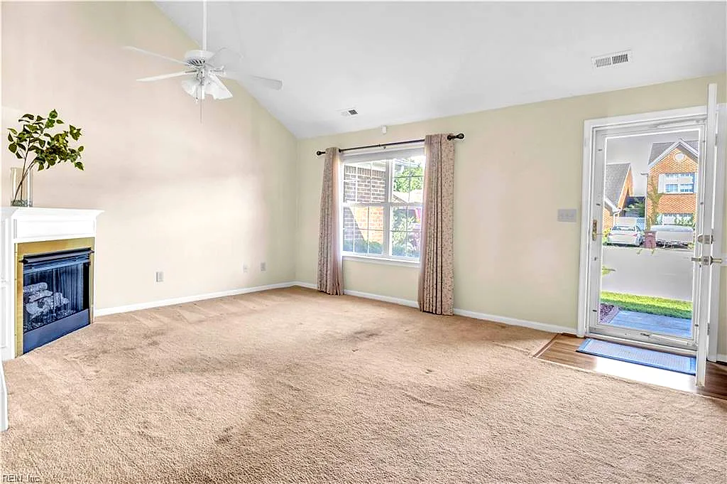 3615 Whitechapel Arch, Chesapeake — photo