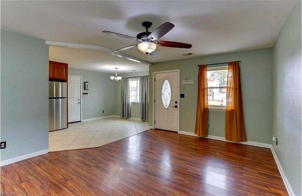 3521 Dana Ln, Virginia Beach — photo