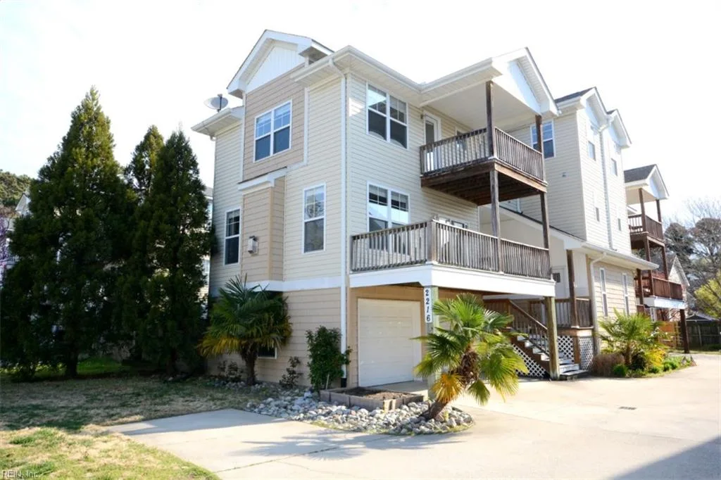 2216 E Berrie CIR, VIRGINIABEACH VA 23455
