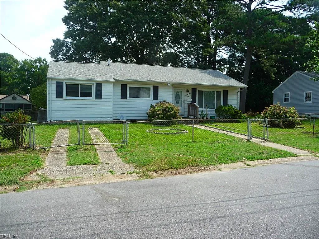 1712 Birchwood Rd, Virginia Beach — photo